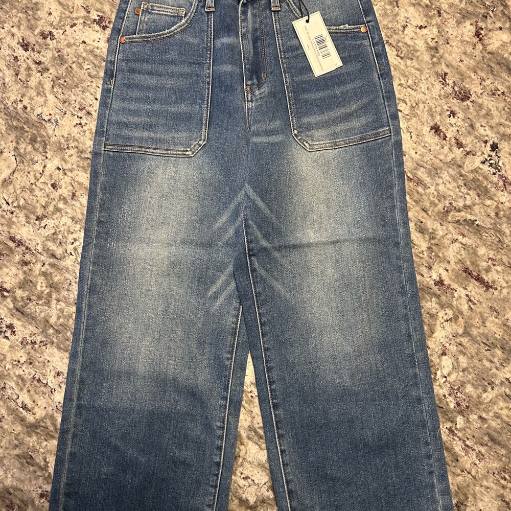 Judy Blue cropped Flare Wide Leg Jeans in Classic Blue